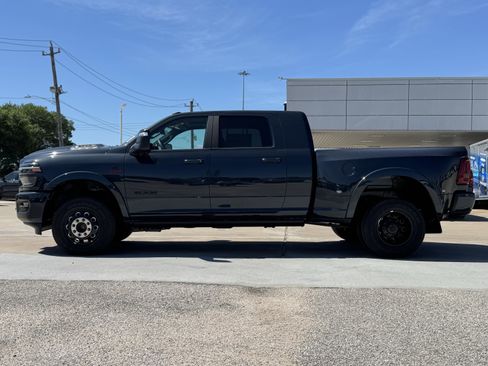 New 2026 RAM 3500 Limited AWD/4WD image 7