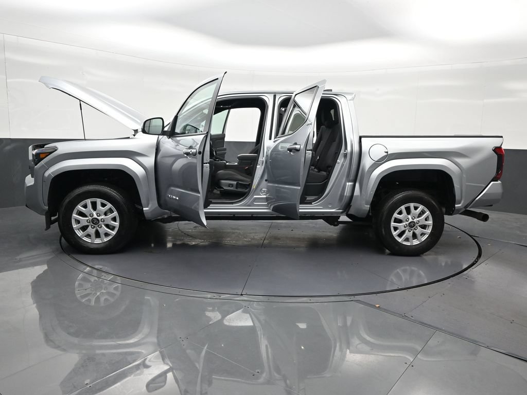 Used 2025 Toyota Tacoma SR5 RWD image 35