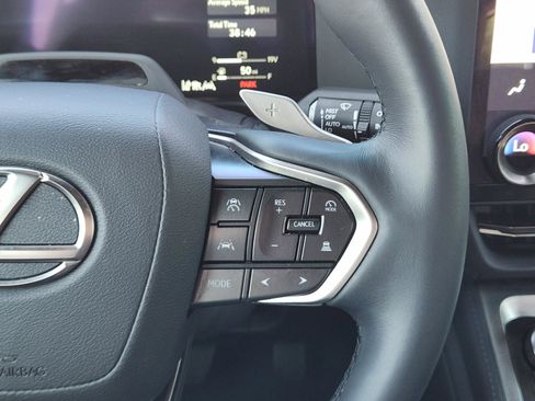 Used 2024 Lexus GX 550 w/ Cold Area Package AWD/4WD image 17