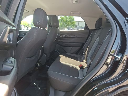 Used 2023 Chevrolet TrailBlazer LT FWD image 10