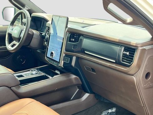 Used 2024 Ford Expedition King Ranch RWD image 32