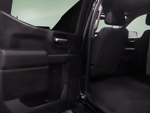 Used 2020 Chevrolet Silverado 1500 Custom w/ Custom Value Package AWD/4WD image 10