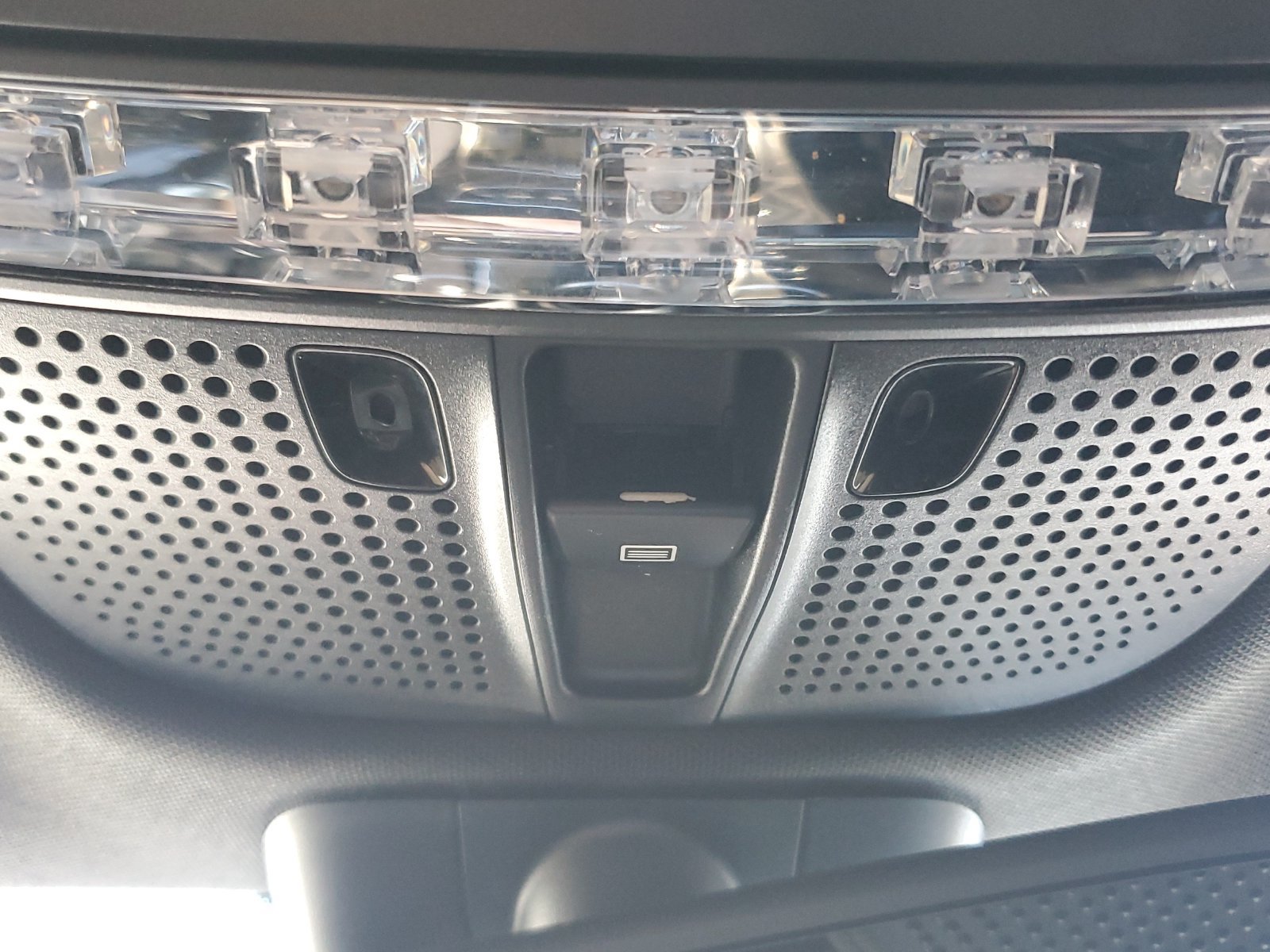 Used 2016 Mercedes-Benz C 300 4MATIC Sedan image 30