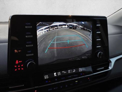 Used 2024 Toyota Sienna XLE image 25