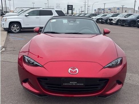 Used 2025 MAZDA MX-5 Miata Grand Touring RWD image 2