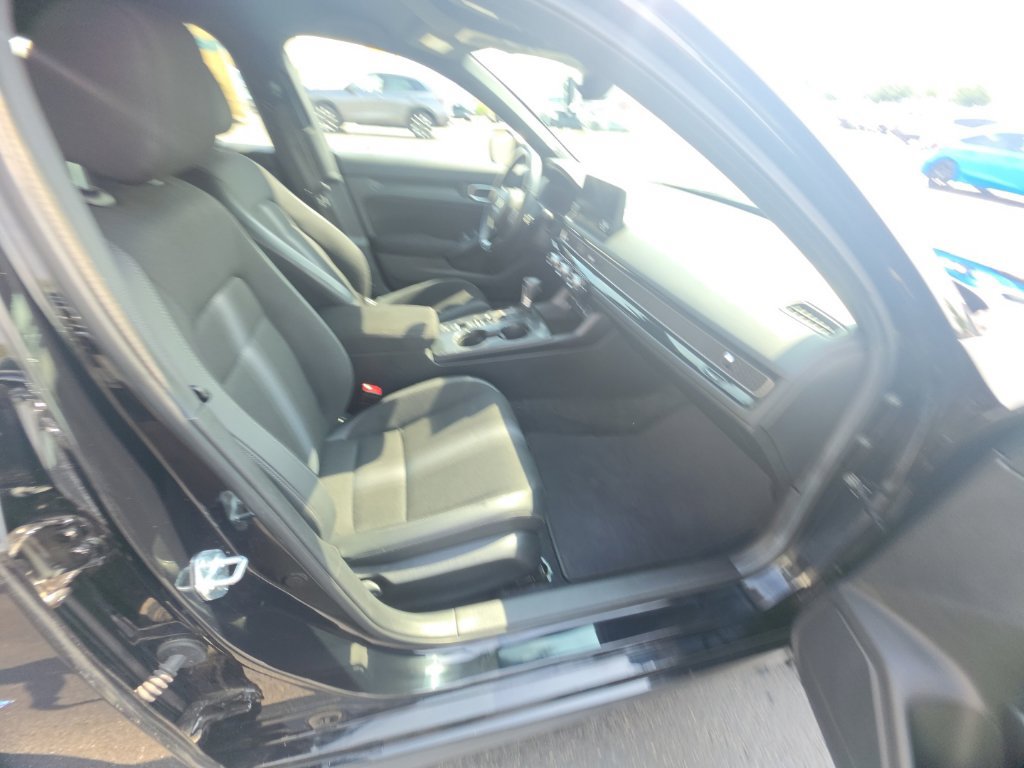 Used 2025 Honda Civic Sport image 31