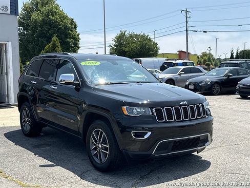 Used 2017 Jeep Grand Cherokee Limited AWD/4WD image 3