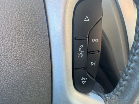 Used 2012 Chevrolet Traverse LS image 19