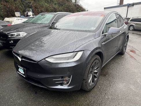 Used 2017 Tesla Model X 75D image 1