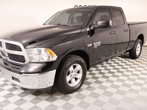 Used 2020 RAM 1500 Tradesman w/ Chrome Plus Package RWD image 8