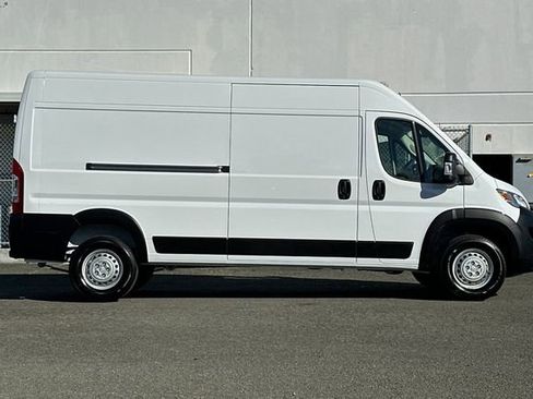 New 2026 RAM ProMaster 2500 w/ Convenience Group image 3