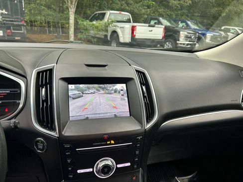 Used 2019 Ford Edge Titanium w/ Cold Weather Package image 8