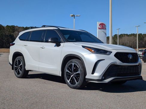 Used 2022 Toyota Highlander XSE image 7