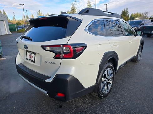 Certified 2025 Subaru Outback Limited image 4