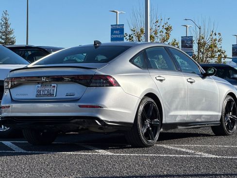 Used 2024 Honda Accord Sport image 8