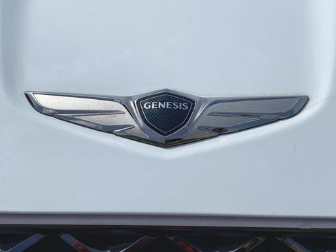 Used 2025 Genesis GV70 3.5T Sport w/ Sport Advanced Package AWD/4WD image 32