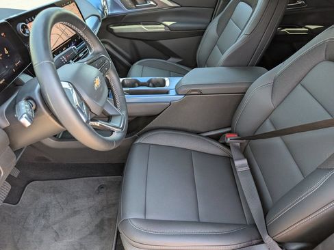 Used 2026 Chevrolet Equinox EV LT AWD/4WD image 14