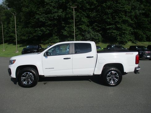 Used 2022 Chevrolet Colorado Z71 AWD/4WD image 8