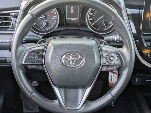 Used 2024 Toyota Camry SE image 12
