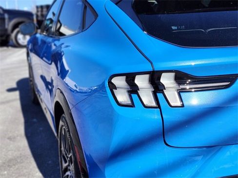 Certified 2024 Ford Mustang Mach-E Premium image 9