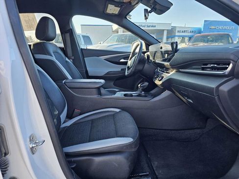 Used 2024 Buick Envista Preferred w/ Convenience I Package image 10