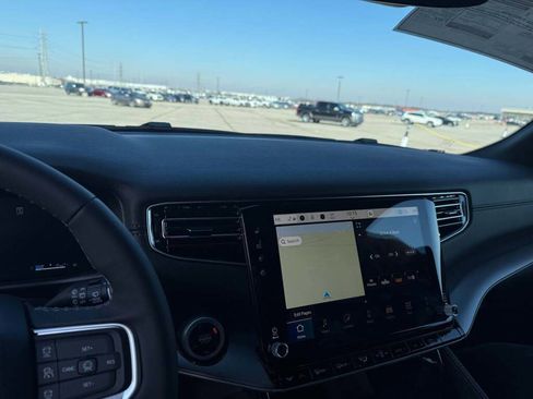 New 2026 Jeep Grand Wagoneer L 2WD image 30