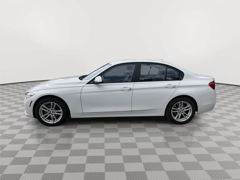 Used 2018 BMW 320i xDrive Sedan AWD/4WD image 6