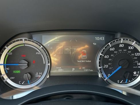 Used 2023 Toyota Highlander XLE AWD/4WD image 20