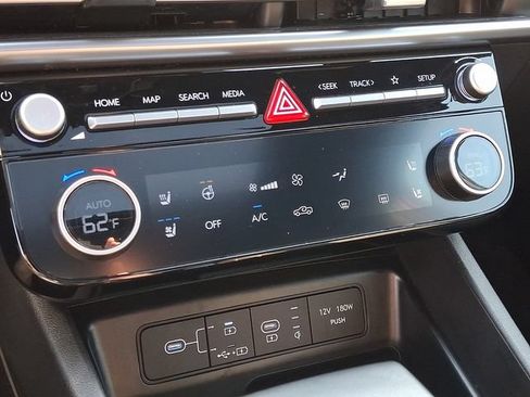 Used 2025 Hyundai Santa Cruz Limited AWD/4WD image 18