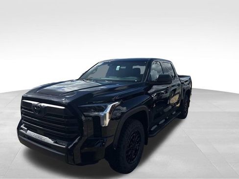 New 2026 Toyota Tundra SR5 AWD/4WD image 3