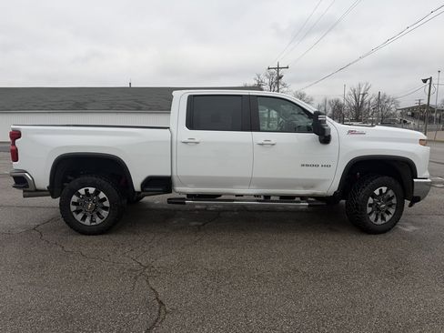 Used 2024 Chevrolet Silverado 3500 LT w/ Safety Package image 5