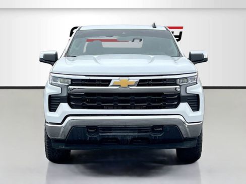 Used 2025 Chevrolet Silverado 1500 LT image 2