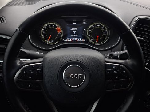 Used 2021 Jeep Cherokee Latitude Lux w/ Comfort/Convenience Group image 19