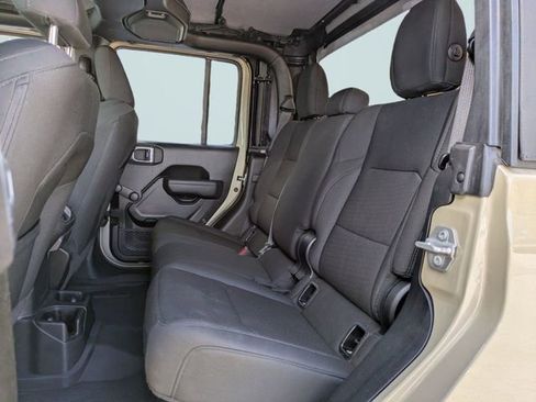 Used 2022 Jeep Gladiator Sport w/ Trailer Tow Package image 14