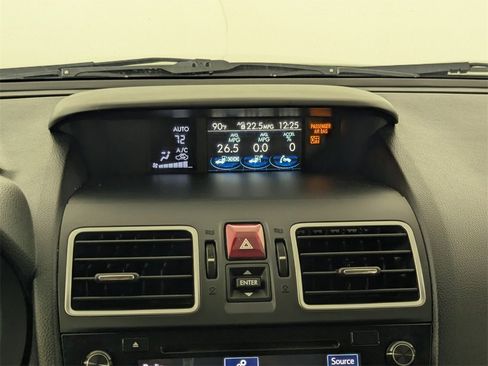 Used 2018 Subaru Forester 2.5i Premium image 19