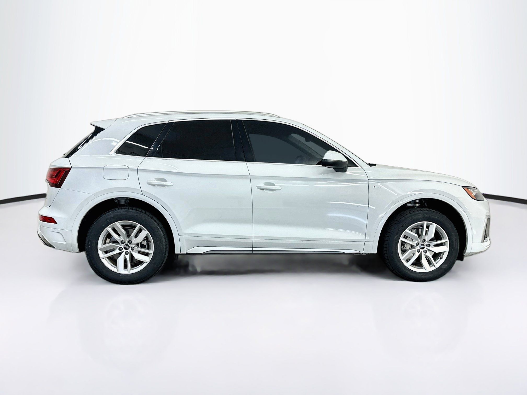 Used 2023 Audi Q5 2.0T Premium w/ Convenience Package AWD/4WD image 10