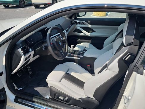 Used 2023 BMW M4 Coupe w/ Executive Package RWD image 30
