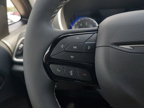 New 2027 Chrysler Pacifica Limited FWD image 23