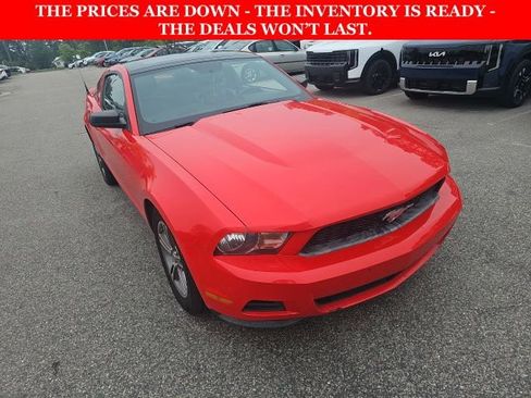 Used 2012 Ford Mustang Premium w/ Electronics Pkg RWD image 3