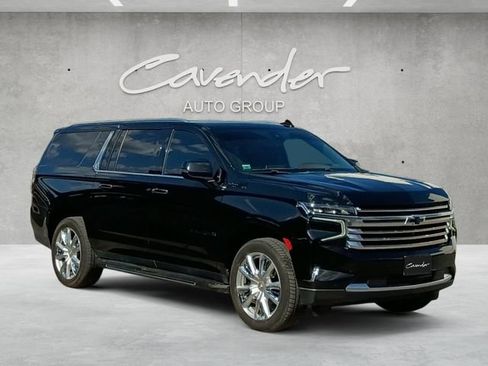 Used 2021 Chevrolet Suburban High Country AWD/4WD image 2