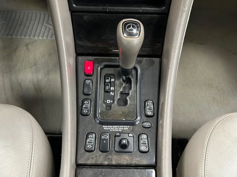 Used 2000 Mercedes-Benz CLK 430 Cabriolet image 72