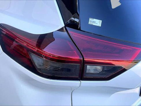 Certified 2025 Nissan Rogue Platinum AWD/4WD image 29