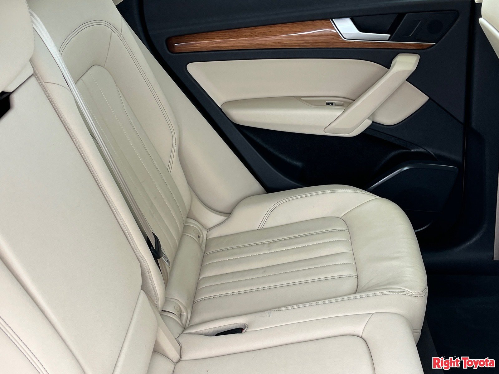 Used 2021 Audi Q5 e Premium w/ Convenience Package AWD/4WD image 12