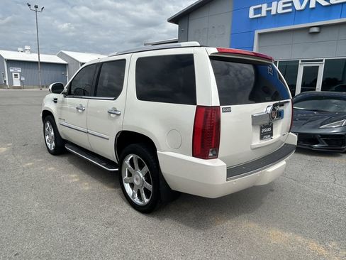 Used 2014 Cadillac Escalade Luxury RWD image 5