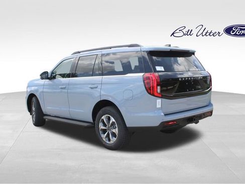 New 2027 Ford Expedition Active RWD image 4