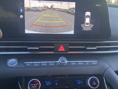 Used 2023 Hyundai Elantra Limited w/ Cargo Package image 6