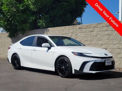 Used 2025 Toyota Camry SE w/ Convenience Package FWD image 33