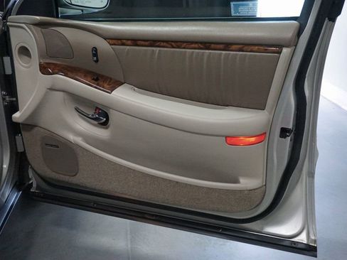 Used 2004 Buick Park Avenue Ultra FWD image 72