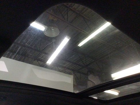 Used 2019 Land Rover Range Rover Velar R-Dynamic SE image 21