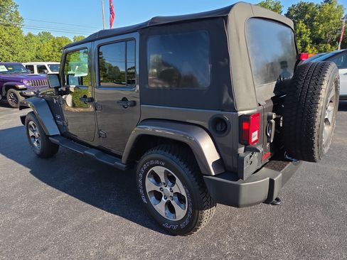 Certified 2017 Jeep Wrangler Unlimited Sahara w/ Connectivity Group AWD/4WD image 6
